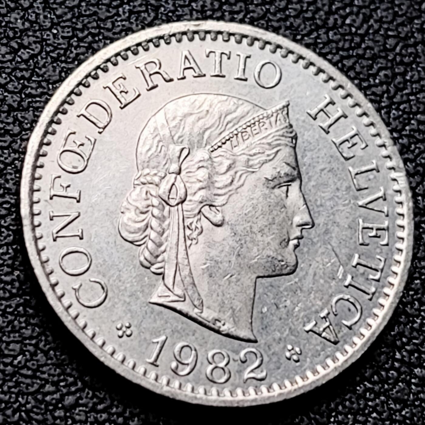 泉币菌-第220场-拍品多 请提前出价 。