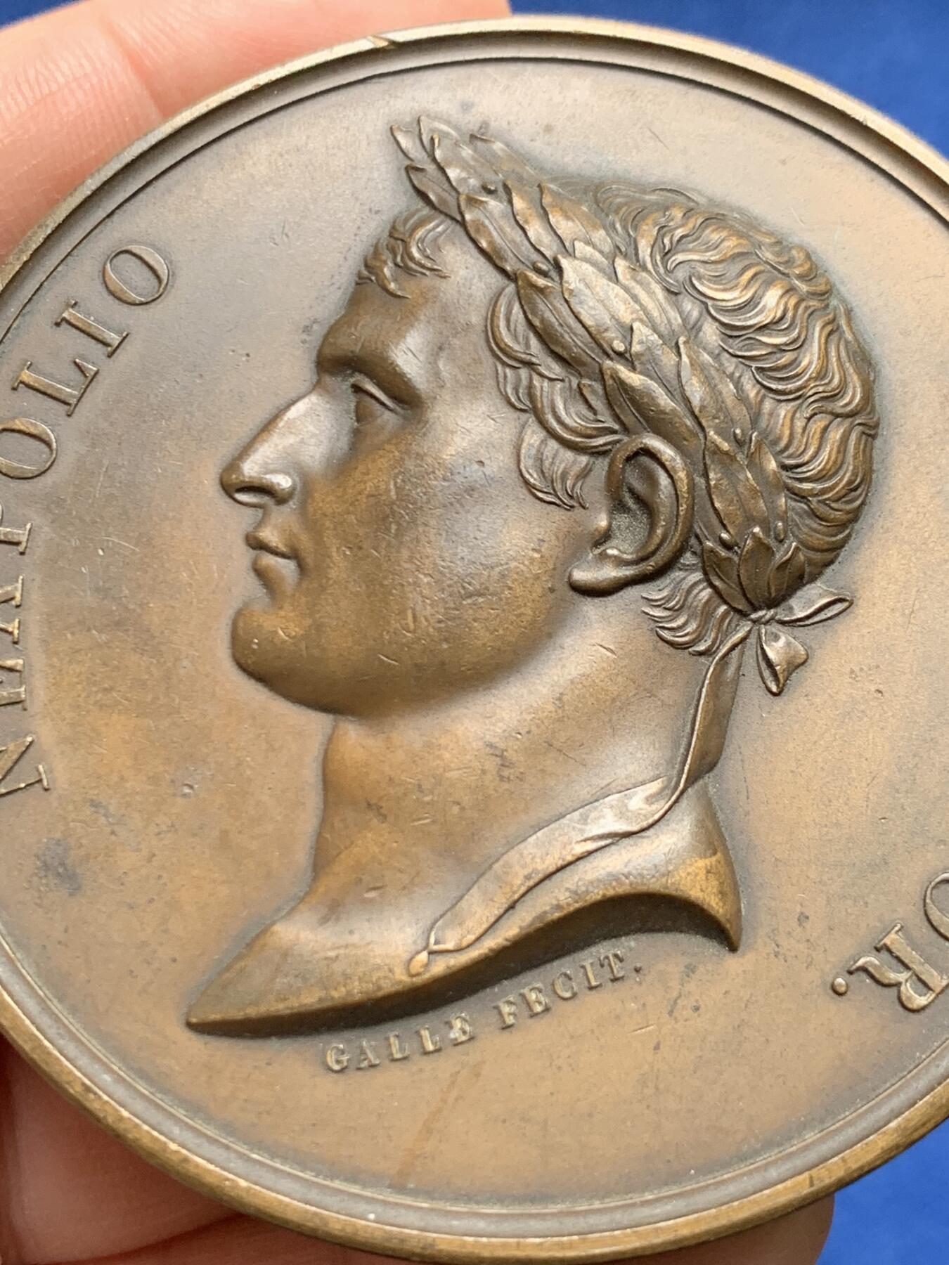 《竞宝斋》第477场 周日，周一 2场连拍 （全场包邮）欢迎送拍 纪念1804年拿破仑一世加冕纪念大铜章 164克 67.8mm 丰饶角铜标 后铸版本 细节很好得体现了原铸 大规格高浮雕