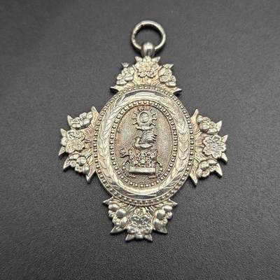 0元起拍勋章 第344期 咸鱼国勋章拍卖专场 4月8日（周三）下午6：00开始 - 低精度影剧版 宝冠章 非银制