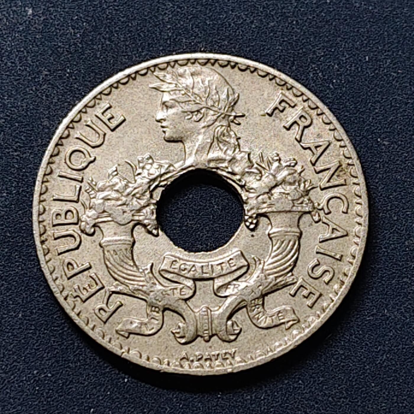 【全场包邮】纯粹捡漏拍518场 法属印支1938年好品相中孔5分