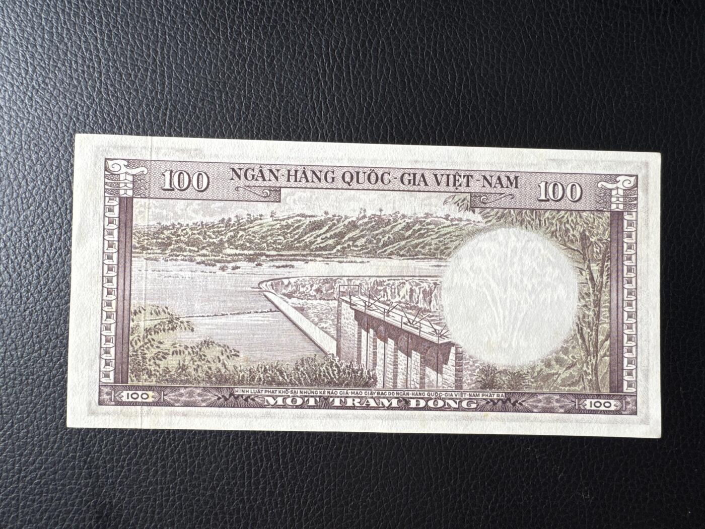 桂P钱币文化工作室拍卖第四十九期 南越共和国1966年100盾，全新UNC