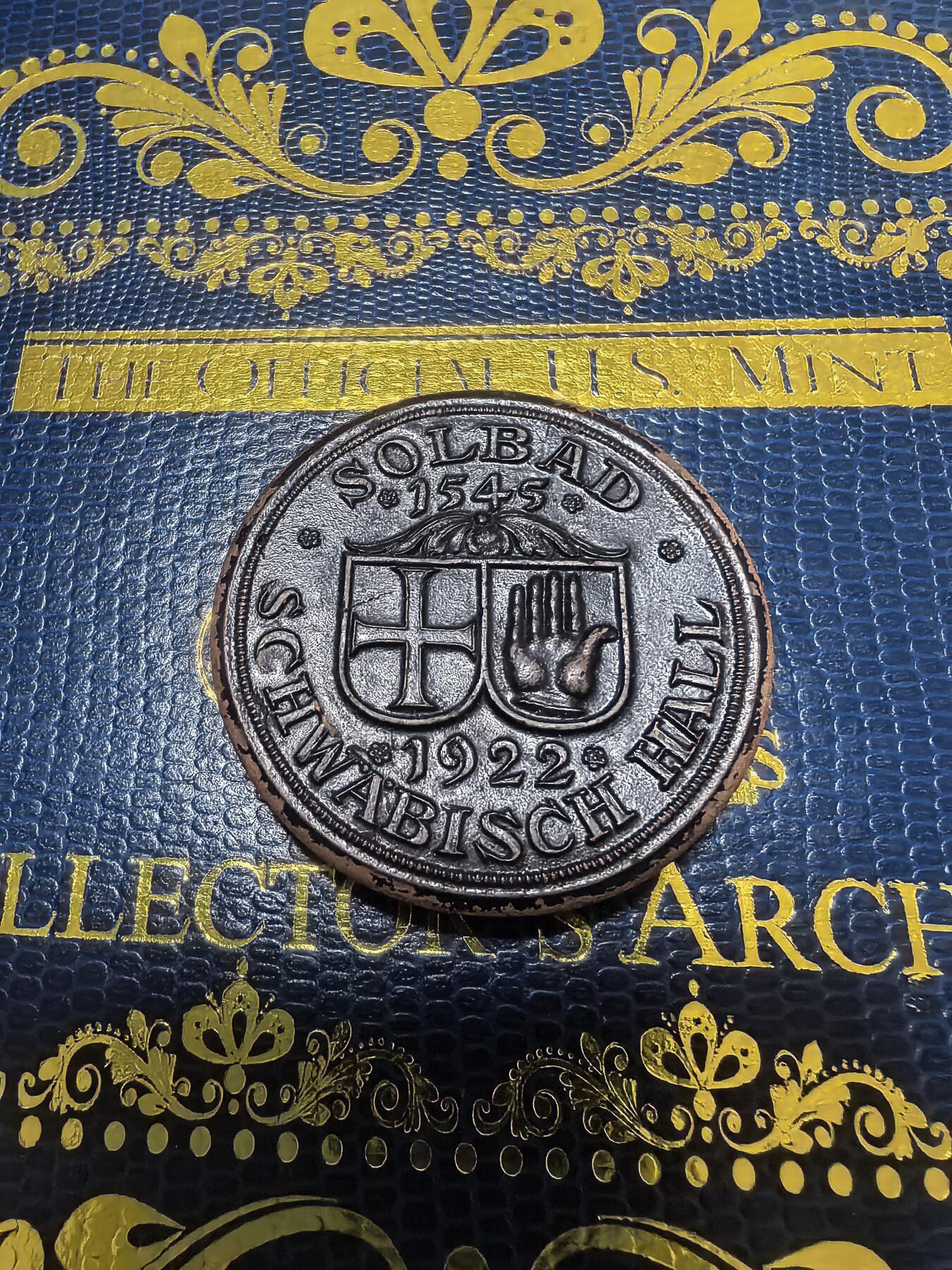 长老汇马年精选第十六场拍卖 1922德国索尔巴德跳舞黑漆陶土纪念章，12克，40MM