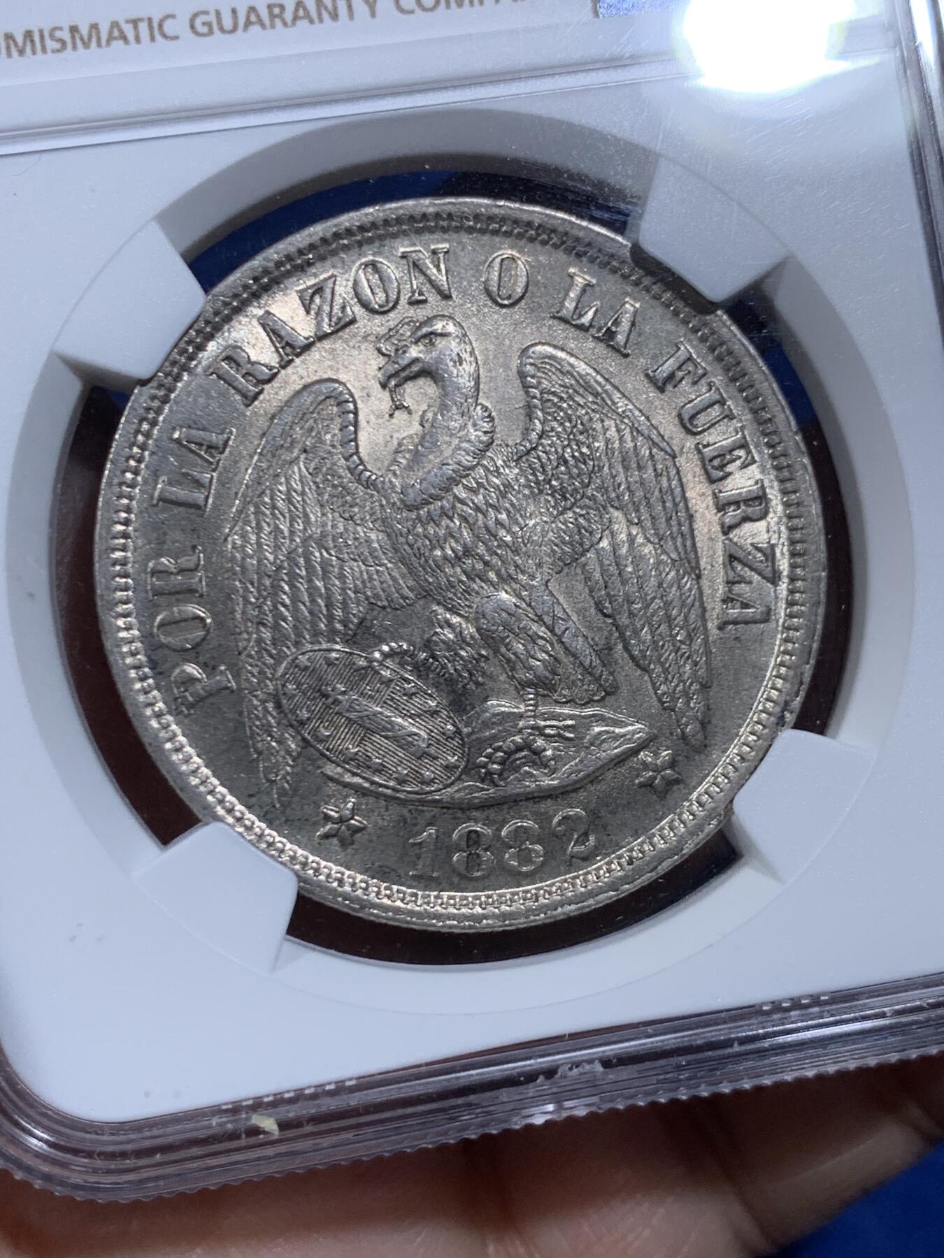 《竞宝斋》第477场 周日，周一 2场连拍 （全场包邮）欢迎送拍 NGC MS63 智利1882年1比索大银币