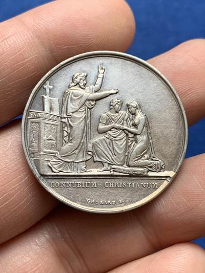 《竞宝斋》第477场 周日，周一 2场连拍 （全场包邮）欢迎送拍 - 法国婚礼银章 背面花体字漂亮 32克 41.2mm 