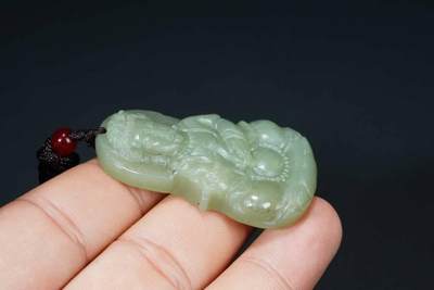 上海都达杂项专场103【全场包邮】  天然和田玉精雕《观音》挂件 福鉴定证书63-36