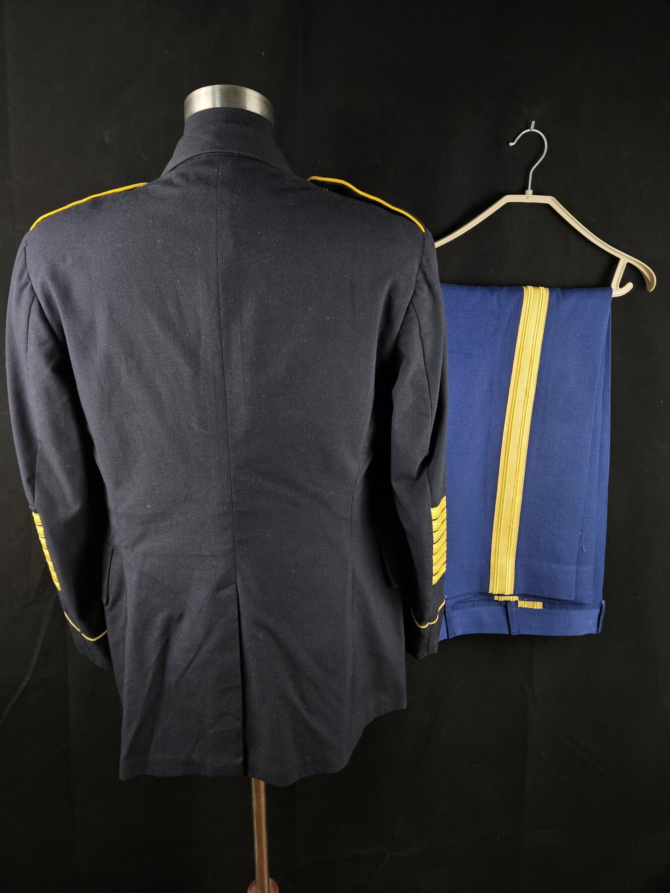 0元起拍勋章 第344期 咸鱼国勋章拍卖专场 4月8日（周三）下午6：00开始