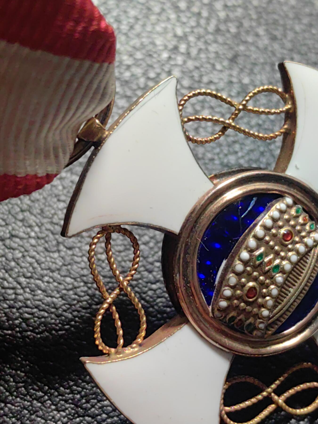 靖甫拍卖第九场 意大利王冠勋章带原盒