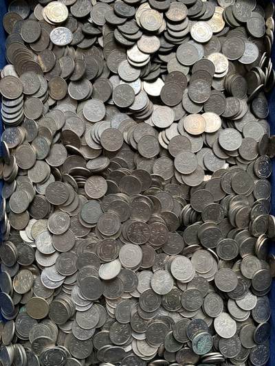 《竞宝斋》第477场 周日，周一 2场连拍 （全场包邮）欢迎送拍 - 新加坡零钱 10分2000枚硬币，重量5600克+，一枚2.6克，面值200新加坡元！汇率值1070人民币！