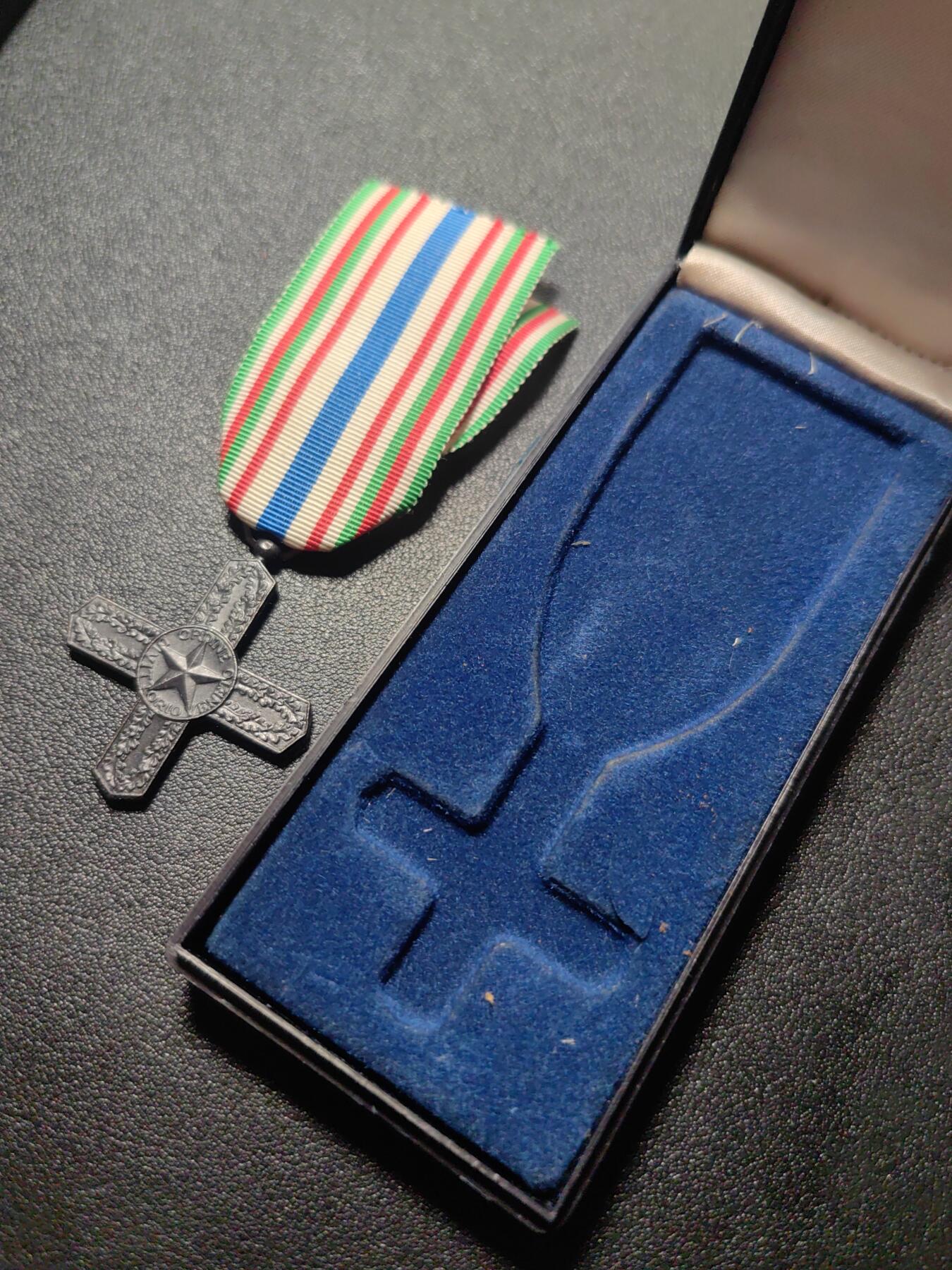 靖甫拍卖第九场 意大利维托里奥 维内托奖章带原盒