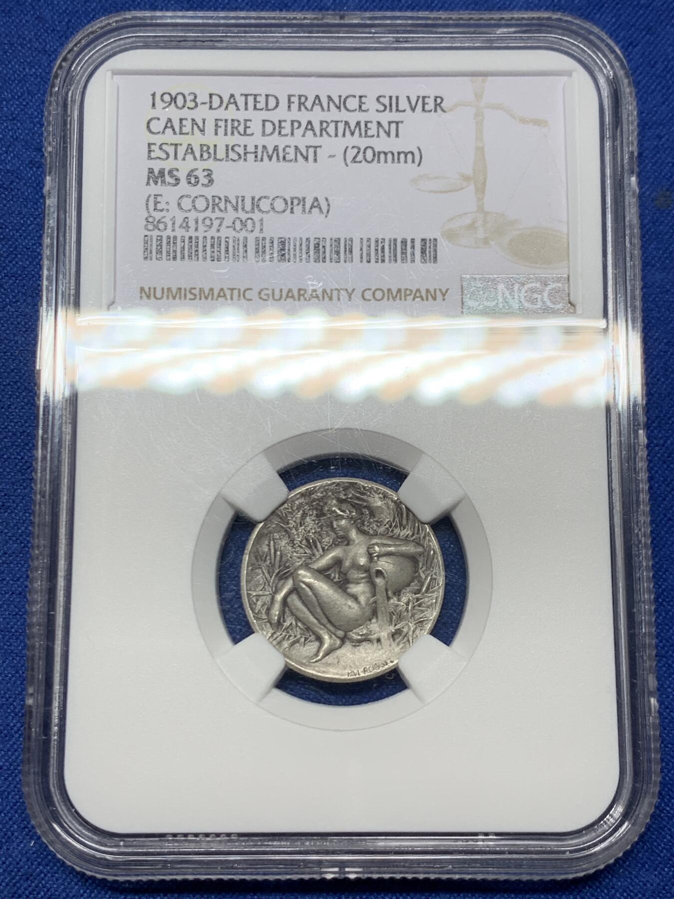 《竞宝斋》第477场 周日，周一 2场连拍 （全场包邮）欢迎送拍 NGC MS63 法国维希温泉疗养设施 新艺术时期温泉主题裸女清凉银章 很少见的一款银章 高浮雕 小中见大