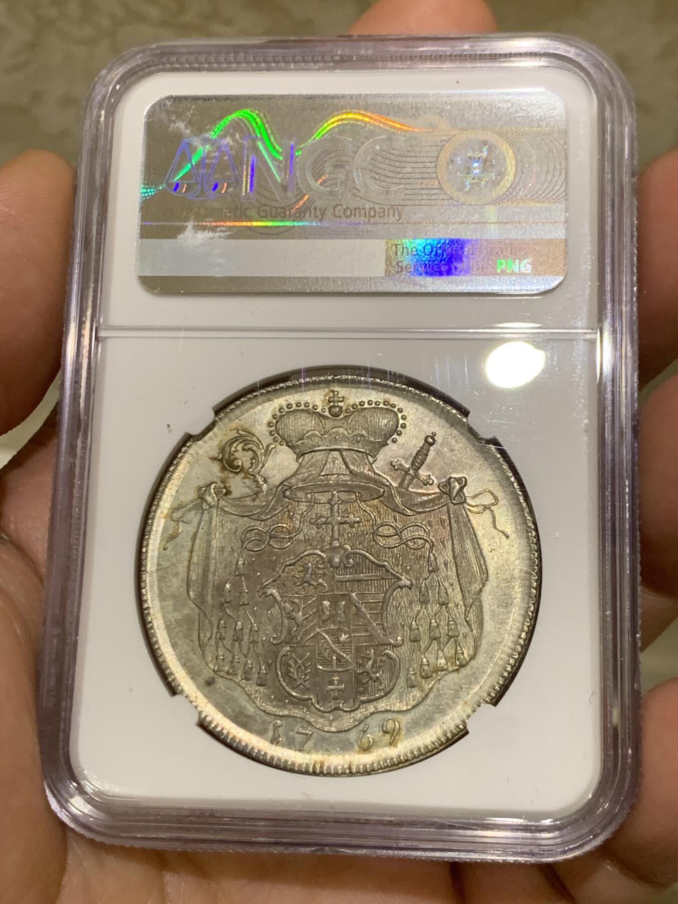 《竞宝斋》第477场 周日，周一 2场连拍 （全场包邮）欢迎送拍 唯一冠军分 NGC MS63 奥地利帝国 1769年 萨尔茨堡大主教区 施拉滕巴赫泰勒大银币 少见的小人像版本 也是唯一的MS级