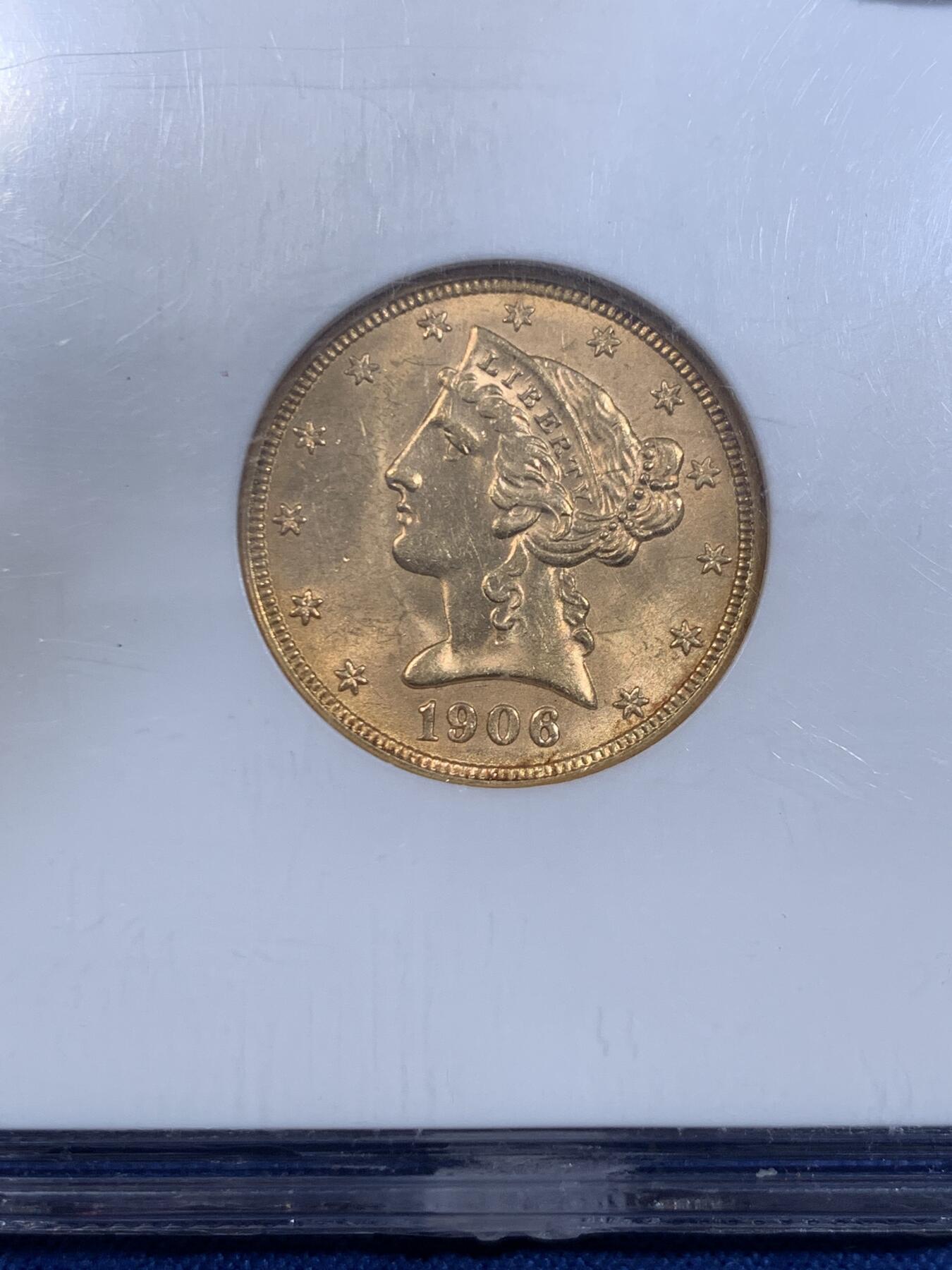 《竞宝斋》第477场 周日，周一 2场连拍 （全场包邮）欢迎送拍 NGC MS64 CAC 美国老鹰金币 1906 D丹佛造币厂首年开铸的金币 900金 8.359克 此枚打制精美 转光犀利 老盒严评配上CAC认证 实乃不可多得的藏品