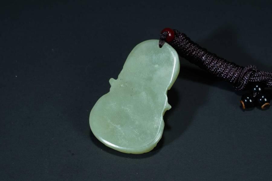 上海都达杂项专场六十六【全场包邮】 天然和田玉精雕《观音》挂件 福鉴定证书63-36