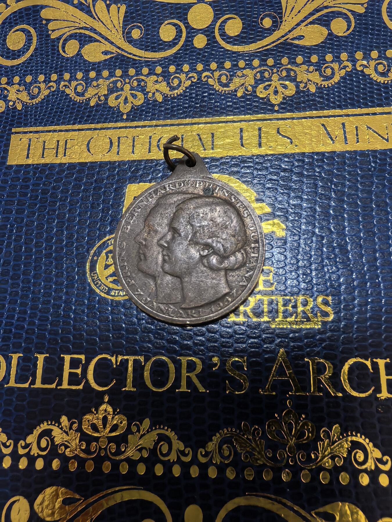 长老汇马年精选第十六场拍卖 1937荷兰朱莉安娜公主与伯恩哈德王子婚礼——阿姆斯特丹学童——维恩克铜章，7.73克，29MM