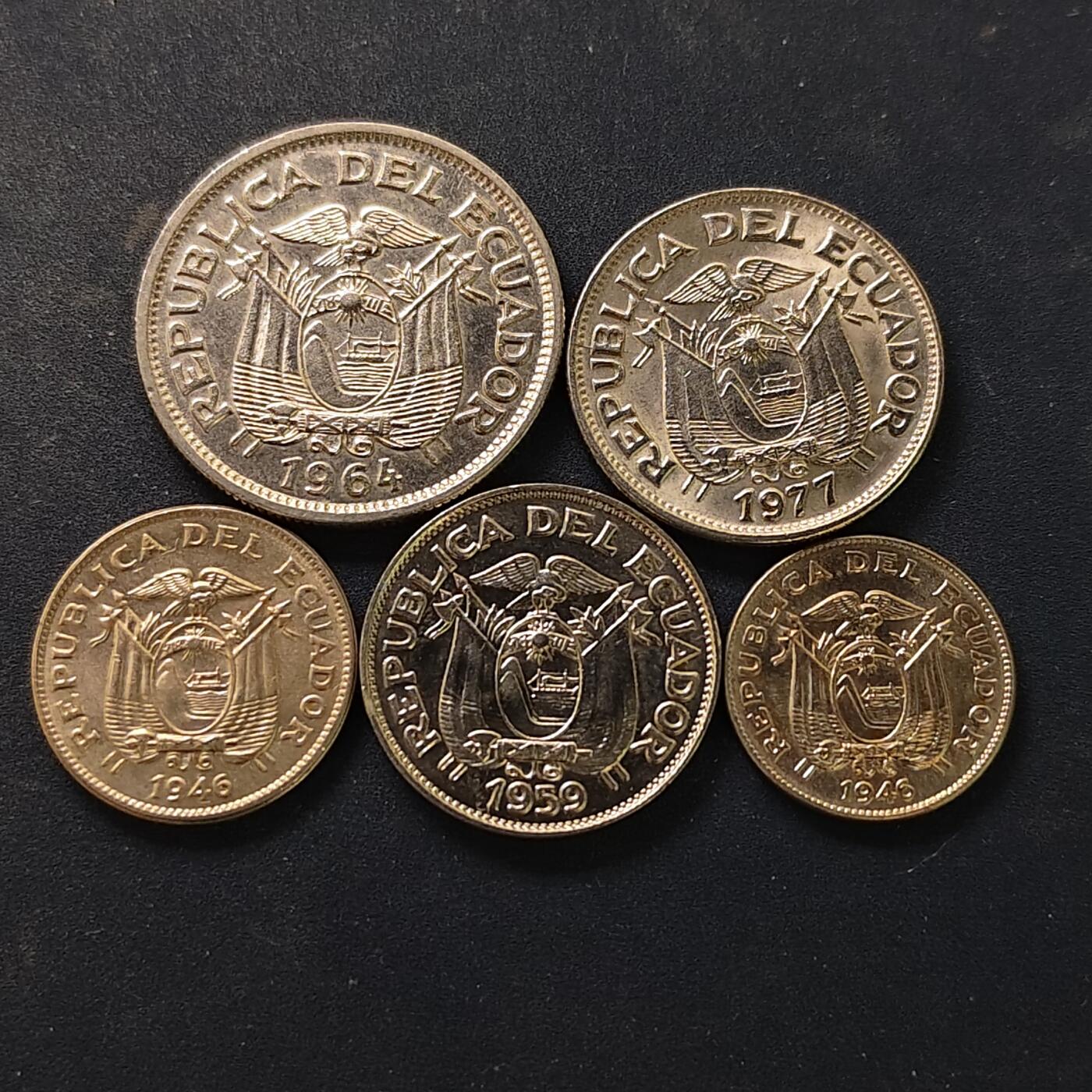 【全场包邮】纯粹捡漏拍518场 厄瓜多尔1946-1977年5枚套币