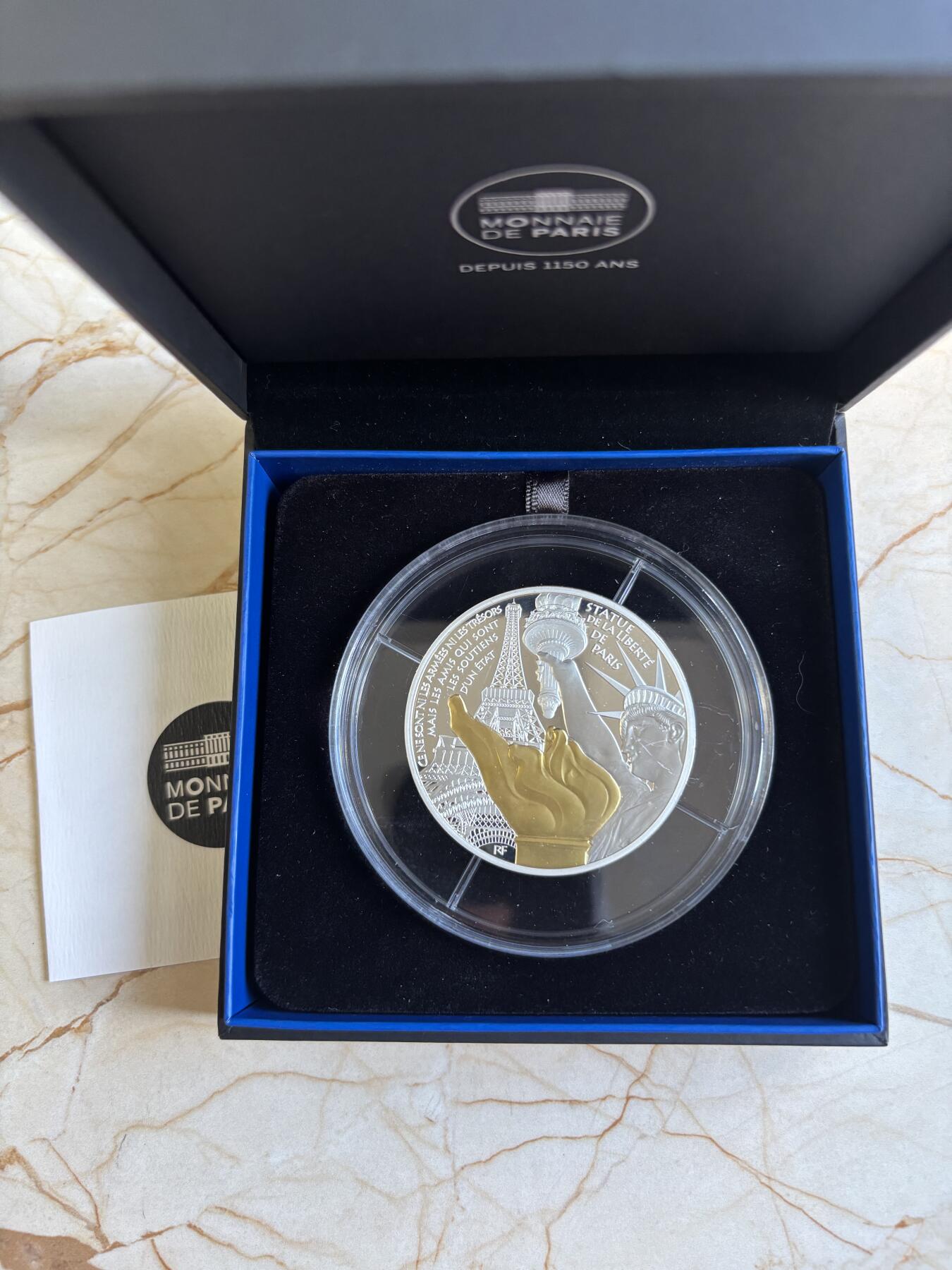 第197期拍卖 法国2017年建筑艺术瑰宝自由女神镀金163.8克纪念银币，950银镀金，163.8克，发行1000枚