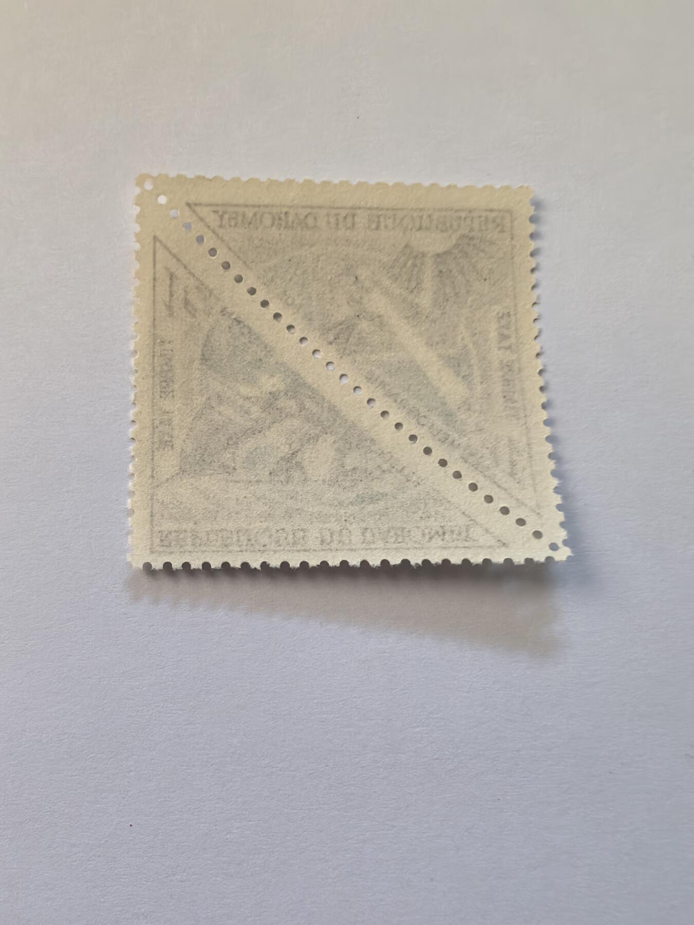 杂票 达荷美邮票 196年三年形日像仪新2枚雕三角型票