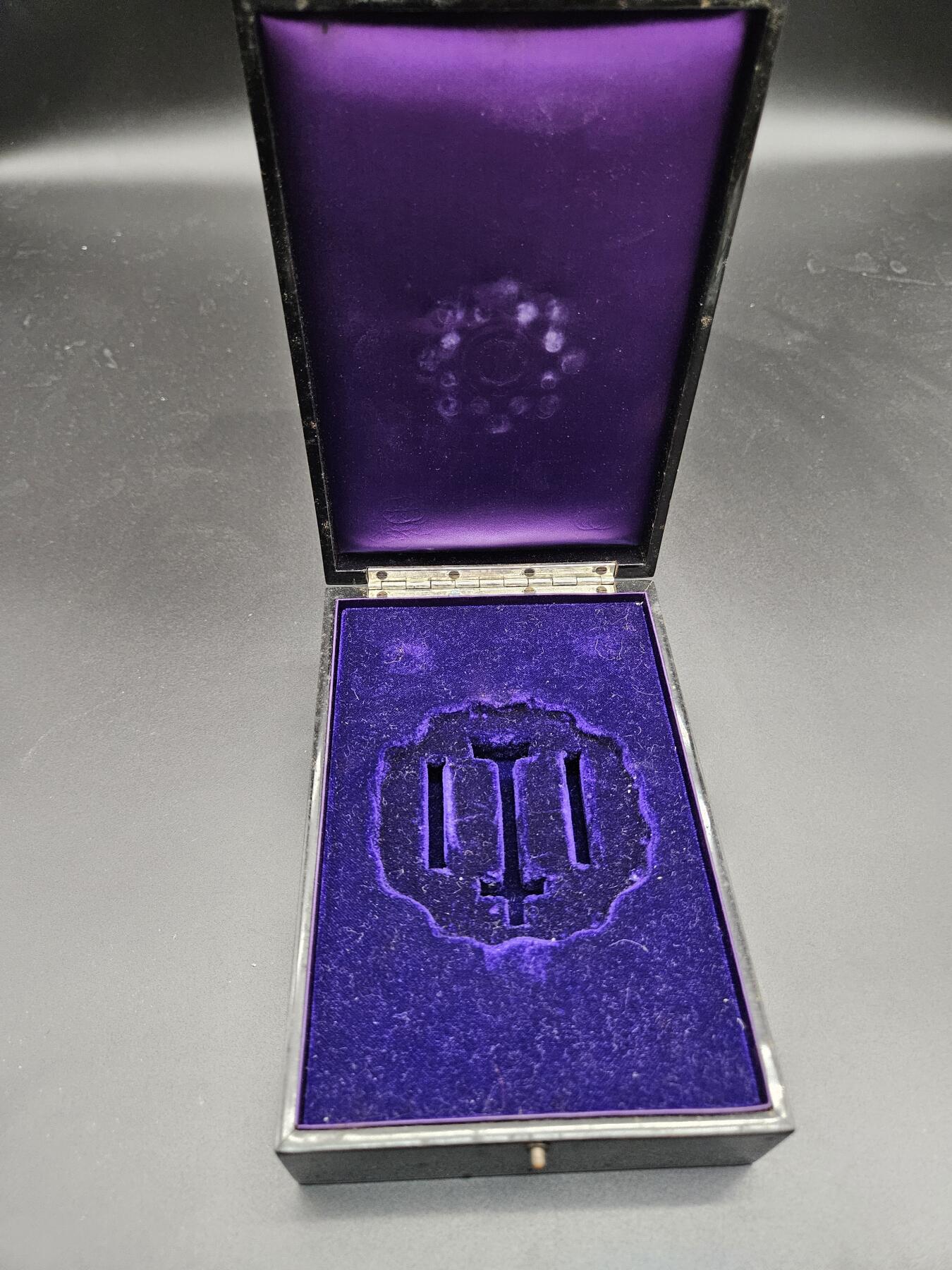 0元起拍勋章 第344期 咸鱼国勋章拍卖专场 4月8日（周三）下午6：00开始