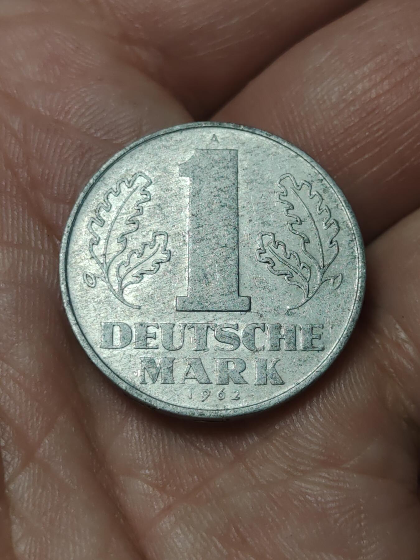 2026年第四十一场(总第二百一十场）外国好品散币场(免佣金) 民主德国1962年1马克(第一版，双排字仅发行3年)