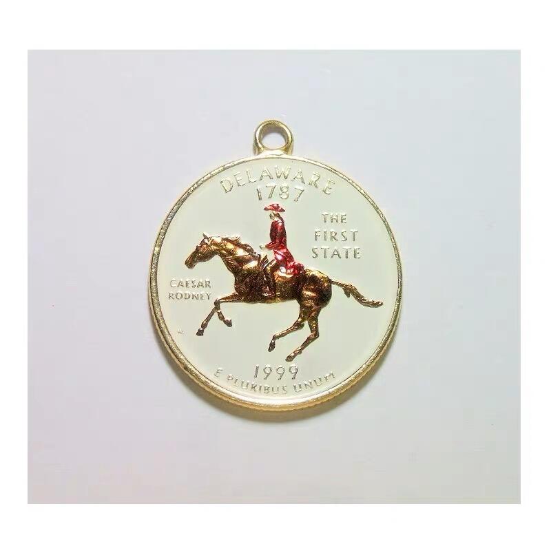 纯手工 美国1999年特拉华州 华盛顿琅彩镀金高浮雕精制币章吊坠 25MM