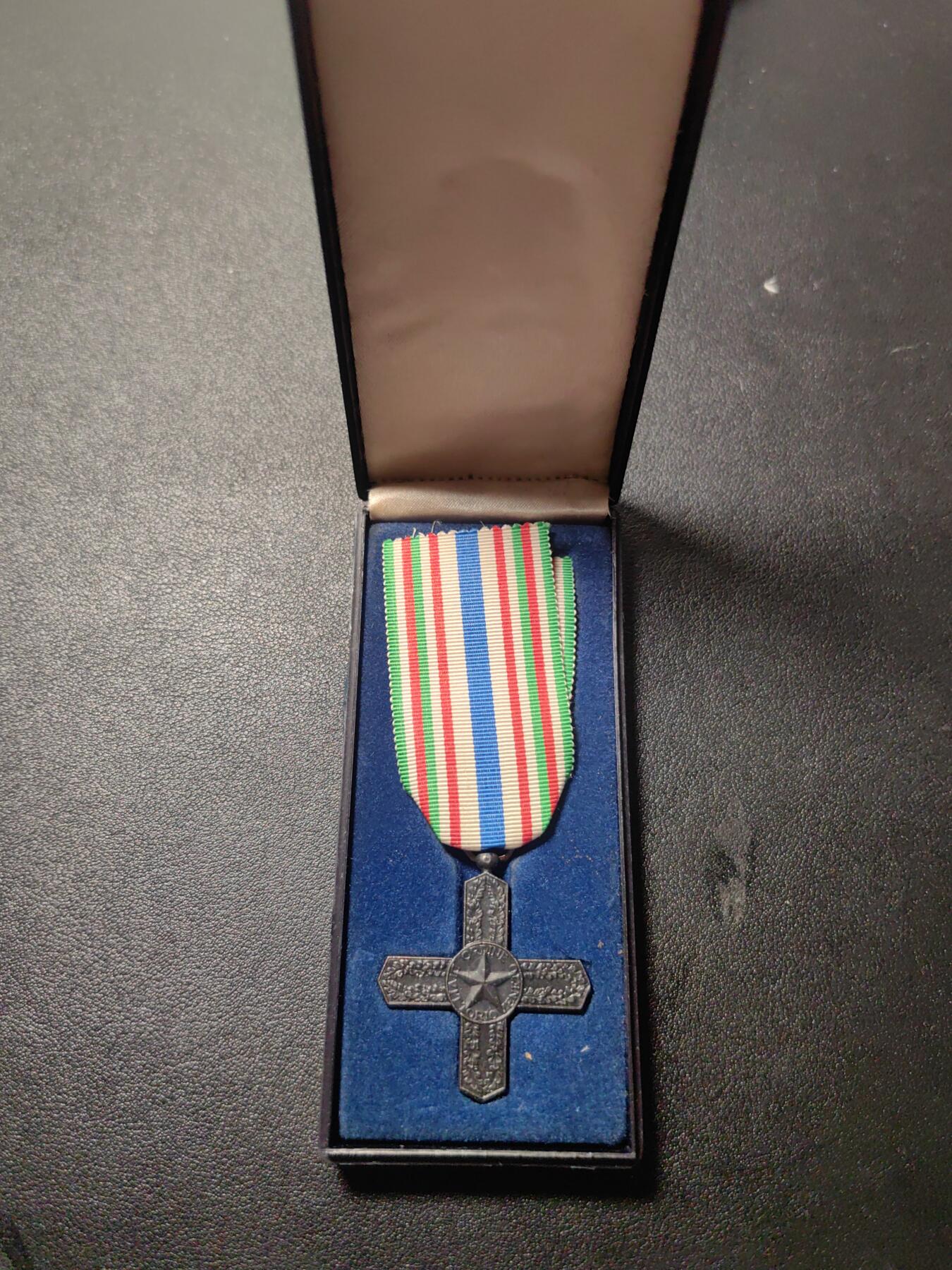 靖甫拍卖第九场 意大利维托里奥 维内托奖章带原盒