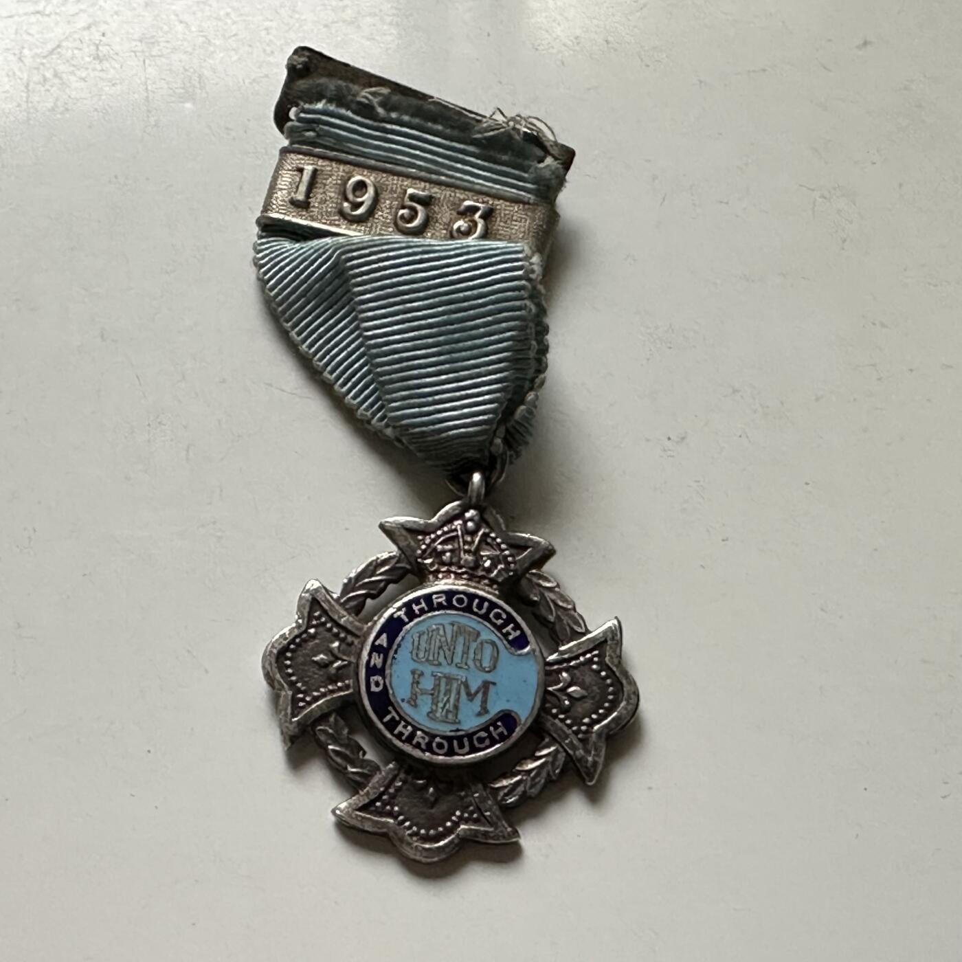 🌹外币初藏🌹🐯2026年第38场   每周二四六晚8️⃣点 世界钱币 英国共济会 1953年 纯银珐琅十字勋章 直径31.5毫米 实测总重17.4克 官方银标