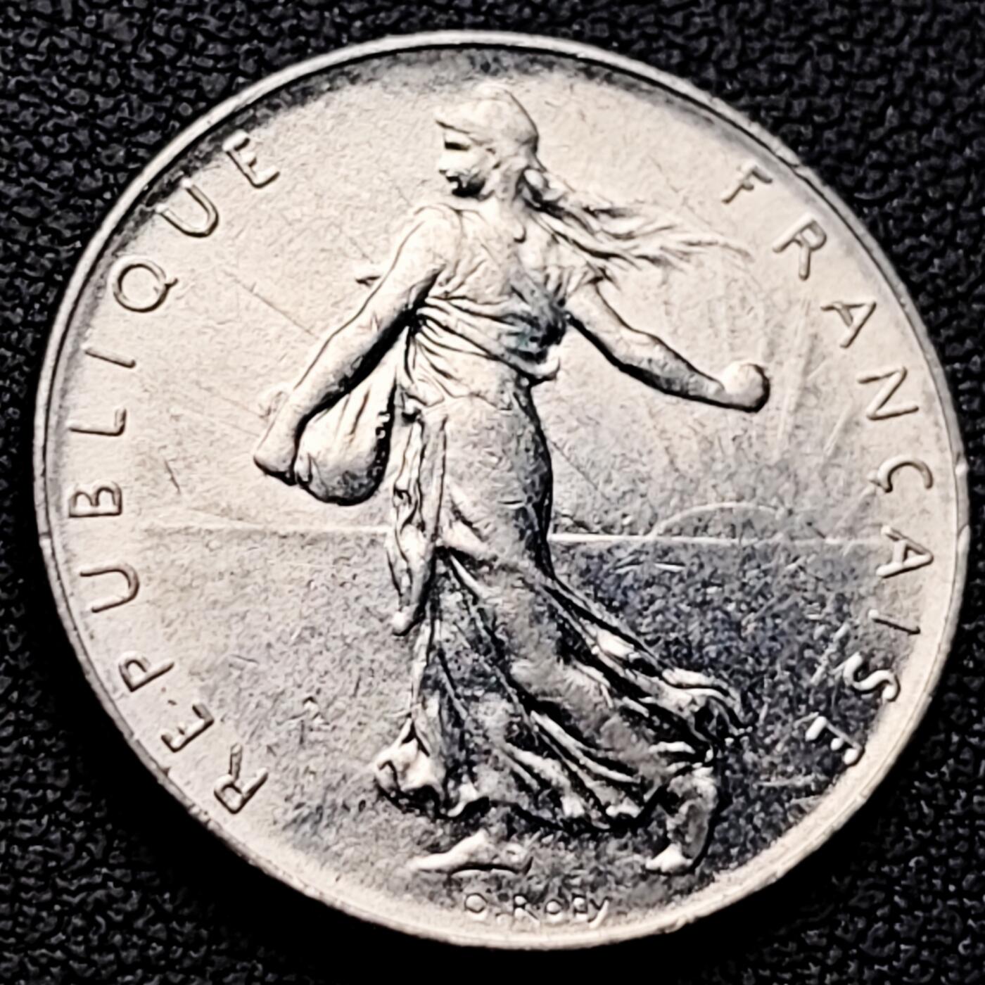 泉币菌-第220场-拍品多 请提前出价 。