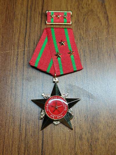 蜀地medal 2026春季精品专场 第5场 - 越南一级战斗功勋勋章 勋章授予为人民武装力量 建设 和国防力量加强作出重大贡献的单位和个人