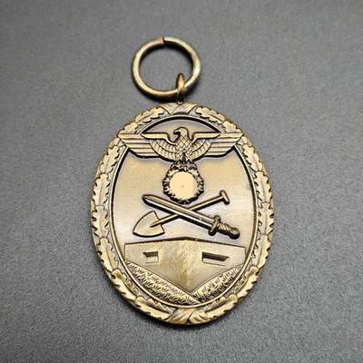 0元起拍勋章 第344期 咸鱼国勋章拍卖专场 4月8日（周三）下午6：00开始 - 低精度影剧版 纪念章