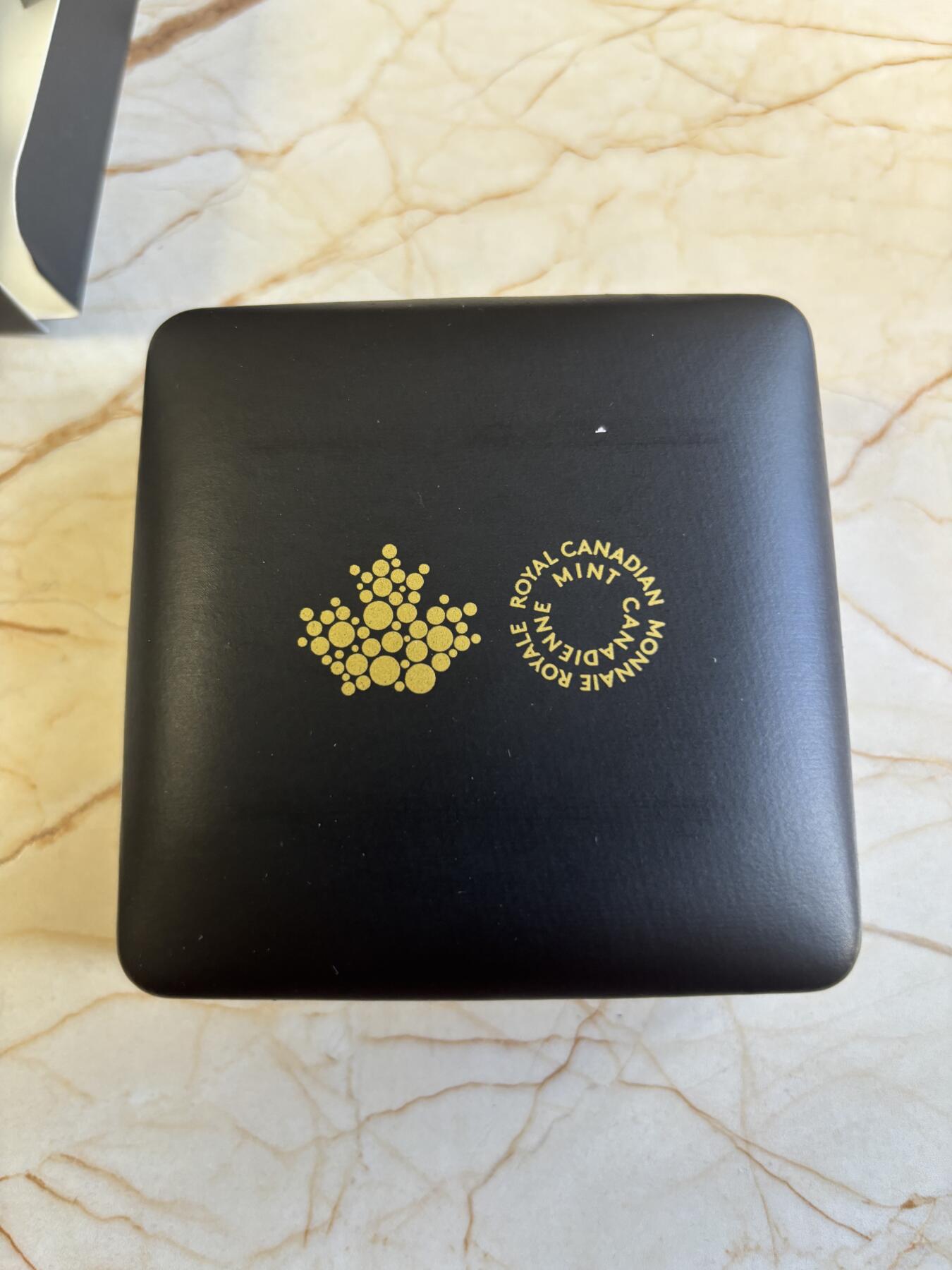 第197期拍卖 加拿大2020年一战国殇日罂粟花形仿古纪念银币，9999银，发行7000枚