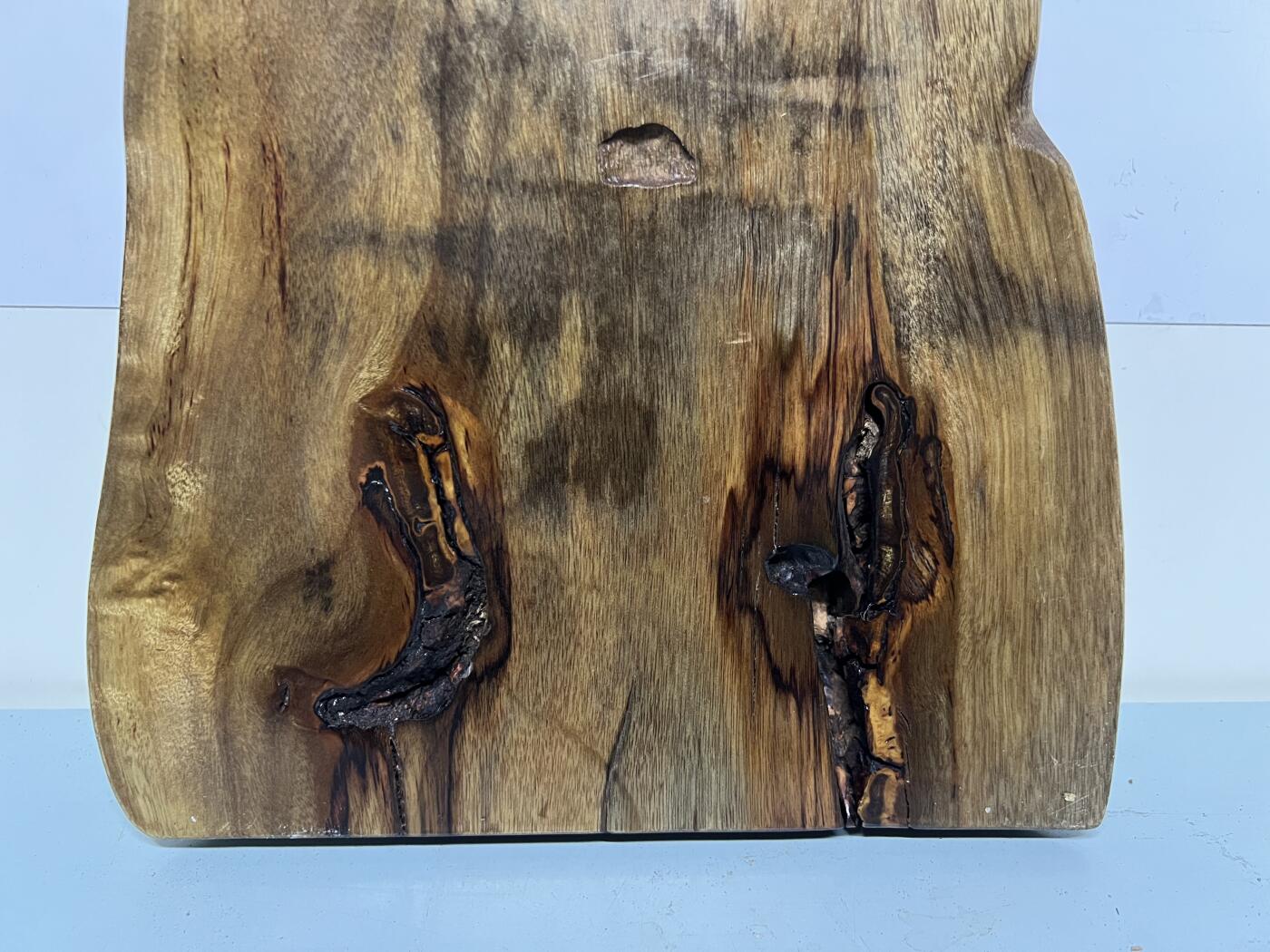 零元拍：NO5-7金丝楠干泡台茶盘 金光闪闪。尺寸约：34/24/15/2.8CM。  天然木料有裂，有瑕疵，介意勿拍。