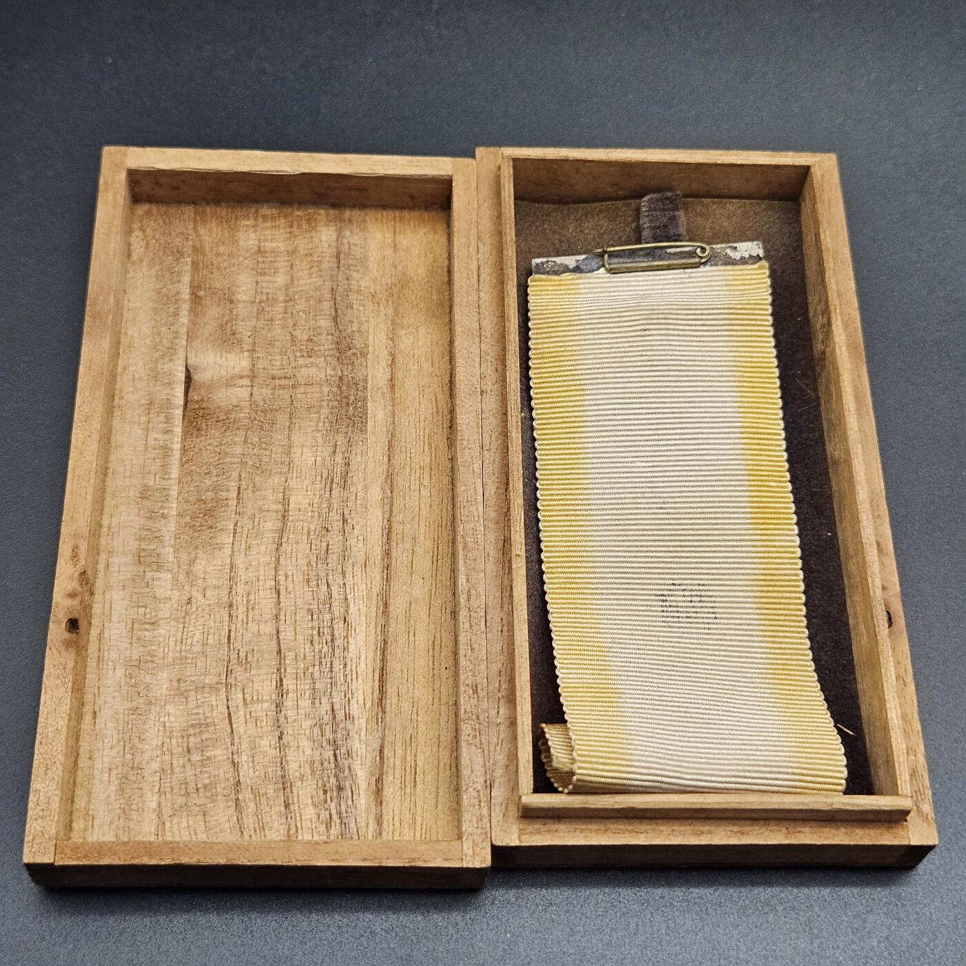 0元起拍勋章 第344期 咸鱼国勋章拍卖专场 4月8日（周三）下午6：00开始