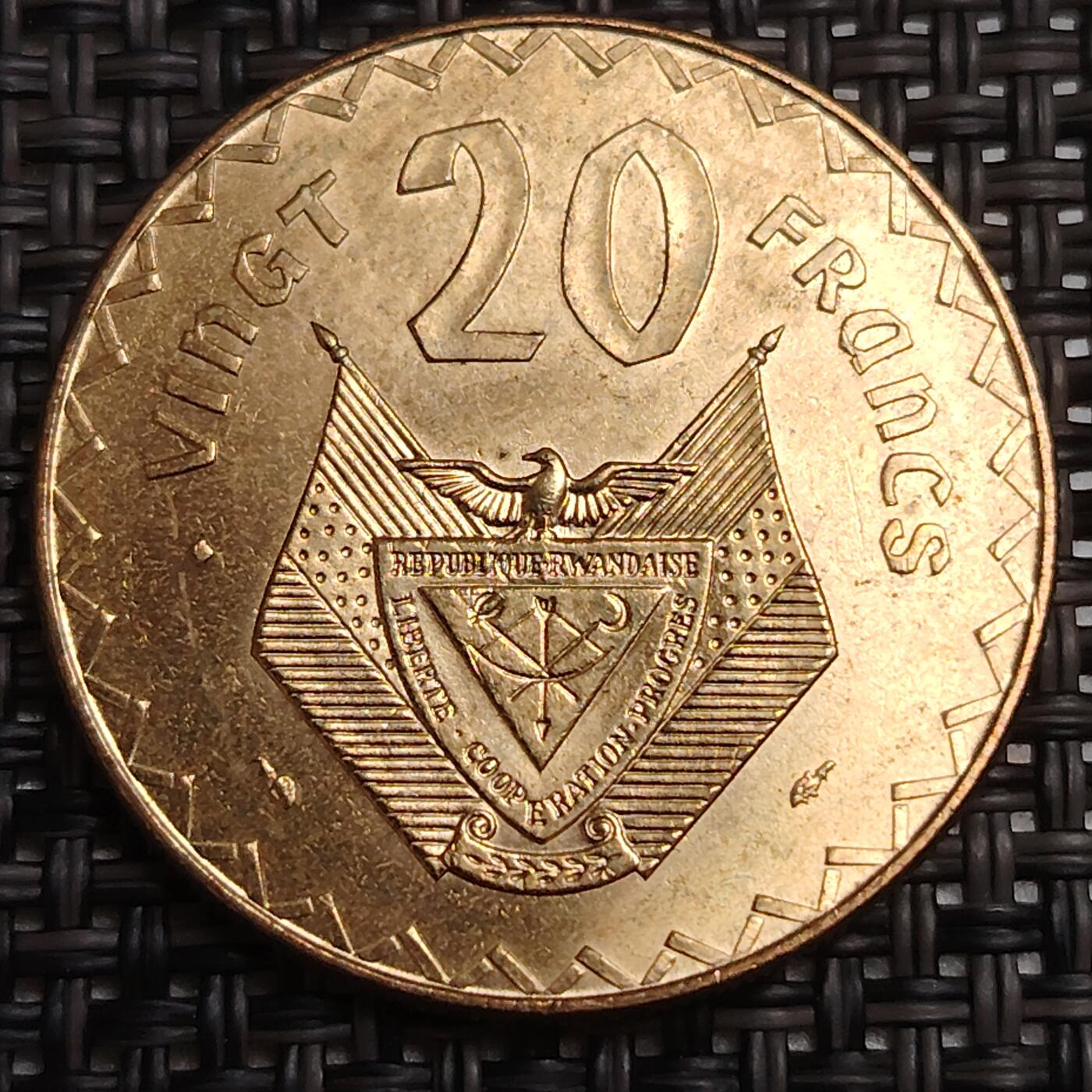 布加迪🐬～世界钱币(上海)🌾第 287 期 /  各国套币和散币