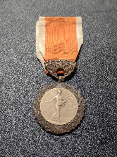 靖甫拍卖第九场 - 法国铜级社会福利奖章