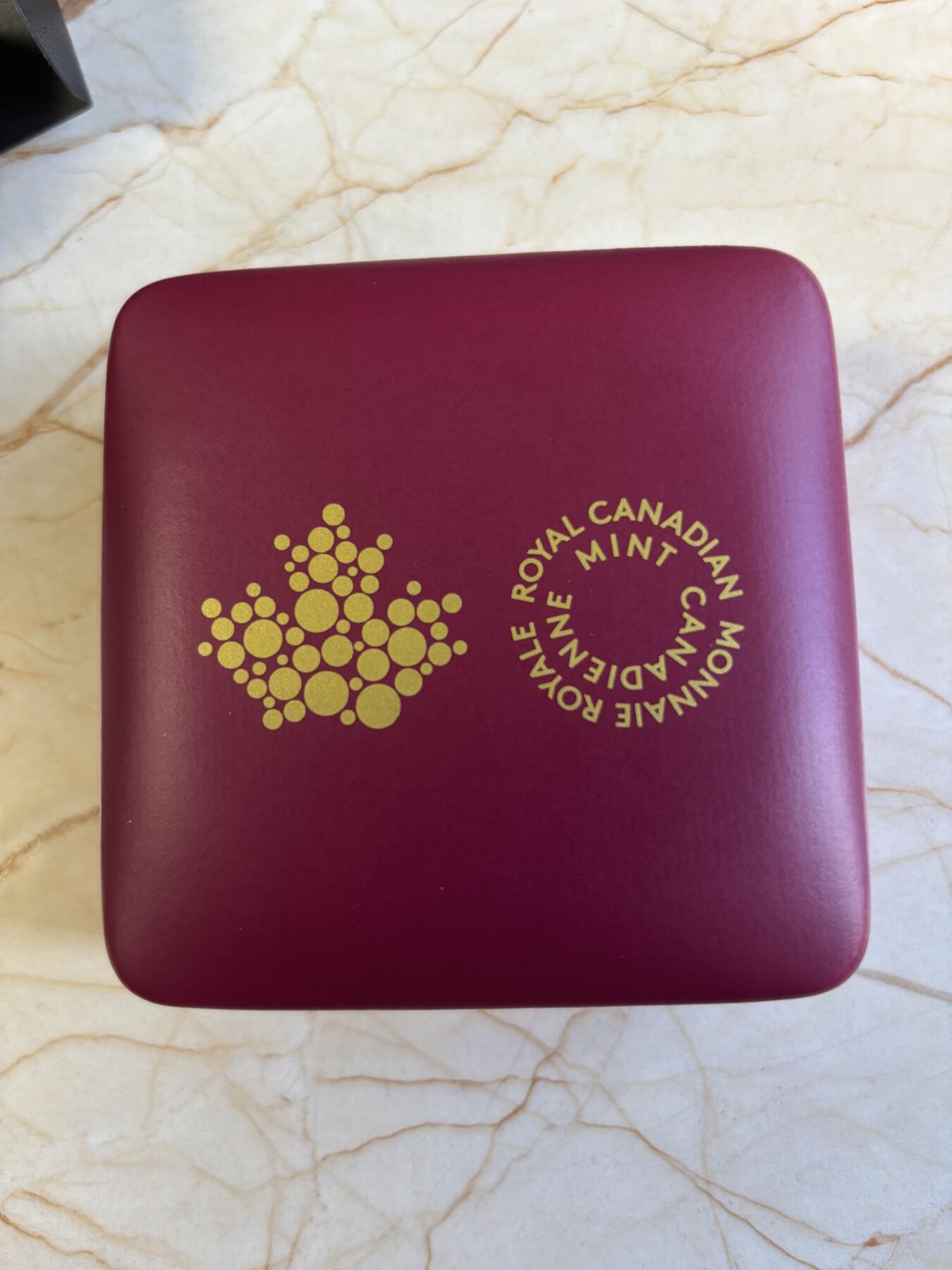 第197期拍卖 加拿大2014年圣诞系列雪人镶嵌威尼斯玻璃彩银币，9999银，发行10000枚