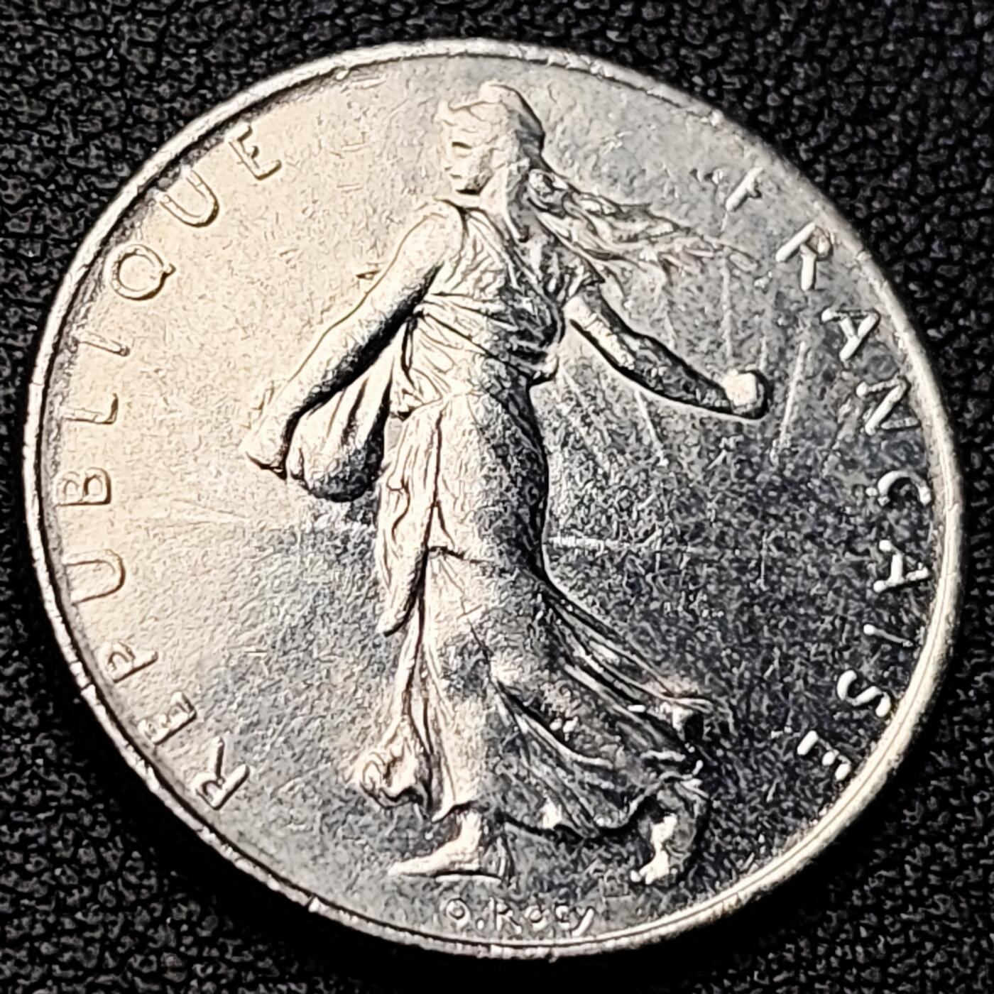 泉币菌-第220场-拍品多 请提前出价 。