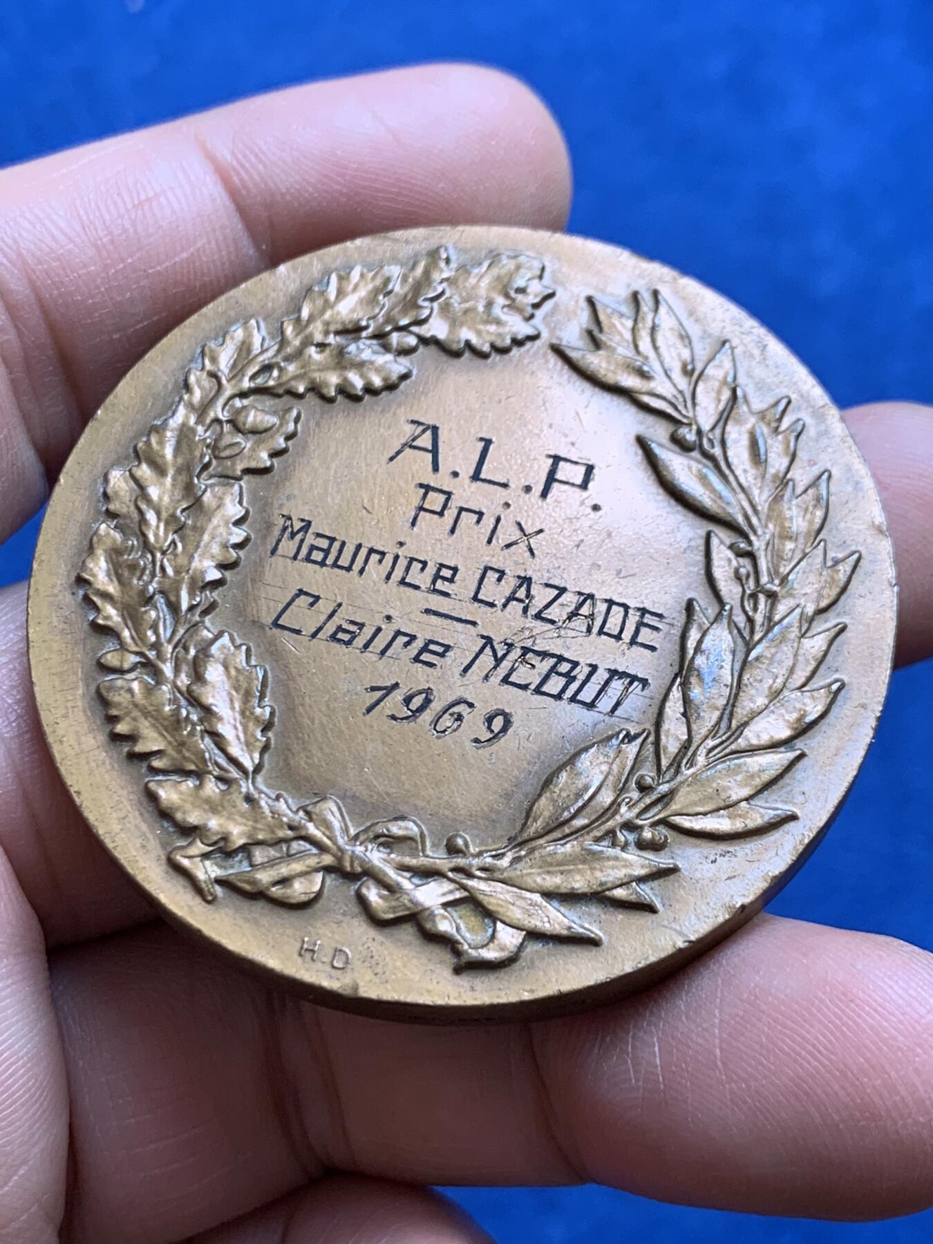 《竞宝斋》第477场 周日，周一 2场连拍 （全场包邮）欢迎送拍 1969法国著名章牌家 Édouard Charles Fraisse设计奥林匹克主题青铜纪念章 83.8克 50mm 1967 丰饶角铜标 带盒