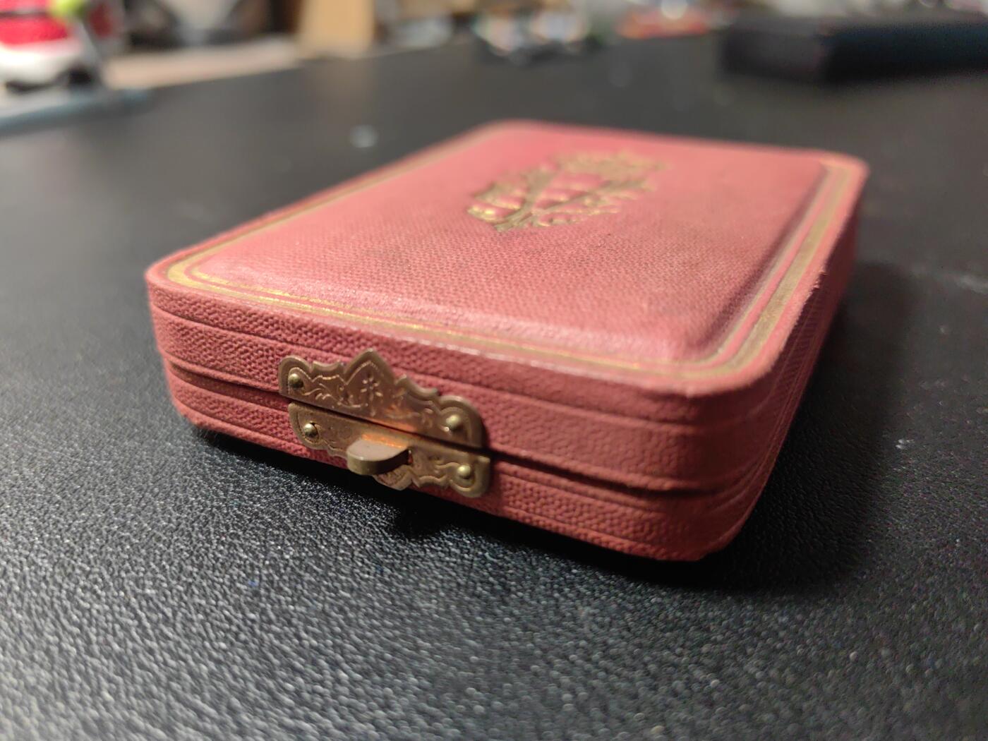 靖甫拍卖第九场 意大利王冠勋章带原盒