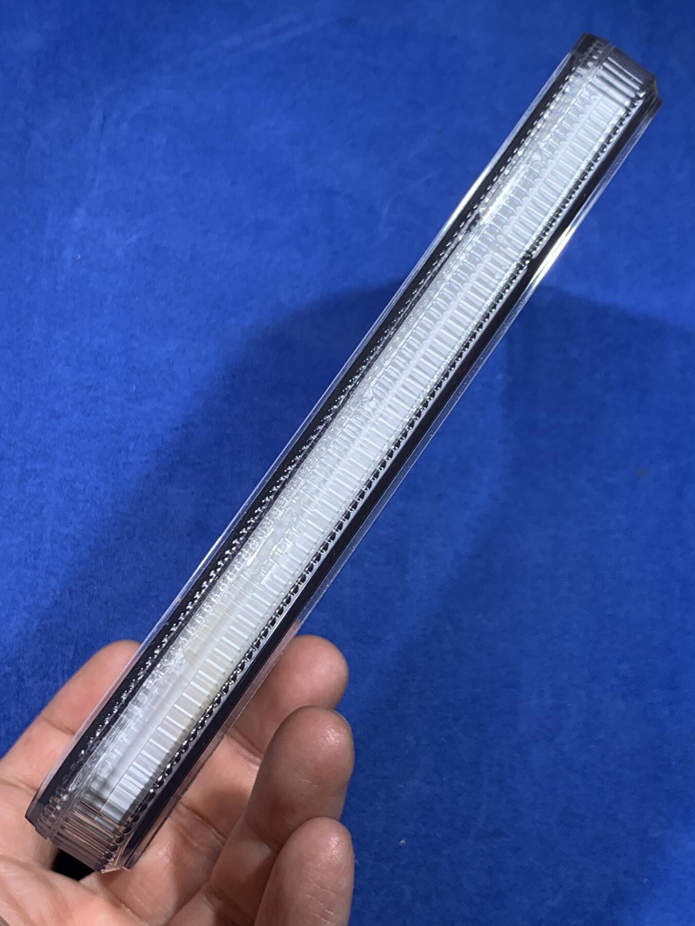 《竞宝斋》第477场 周日，周一 2场连拍 （全场包邮）欢迎送拍 NGC MS64BN 1998年宋人画选系列纪念章之一，主题为“鸟与梅花”，采用高浮雕工艺制作。铜质，直径60毫米，加大加厚盒封装。