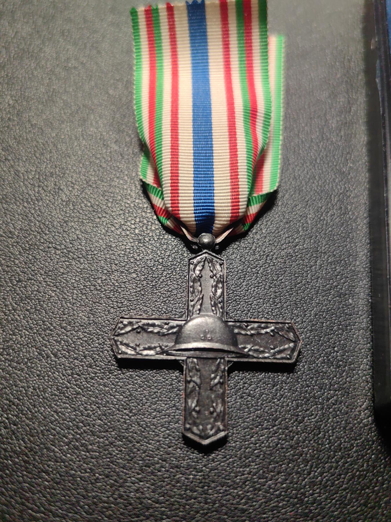 靖甫拍卖第九场 意大利维托里奥 维内托奖章带原盒