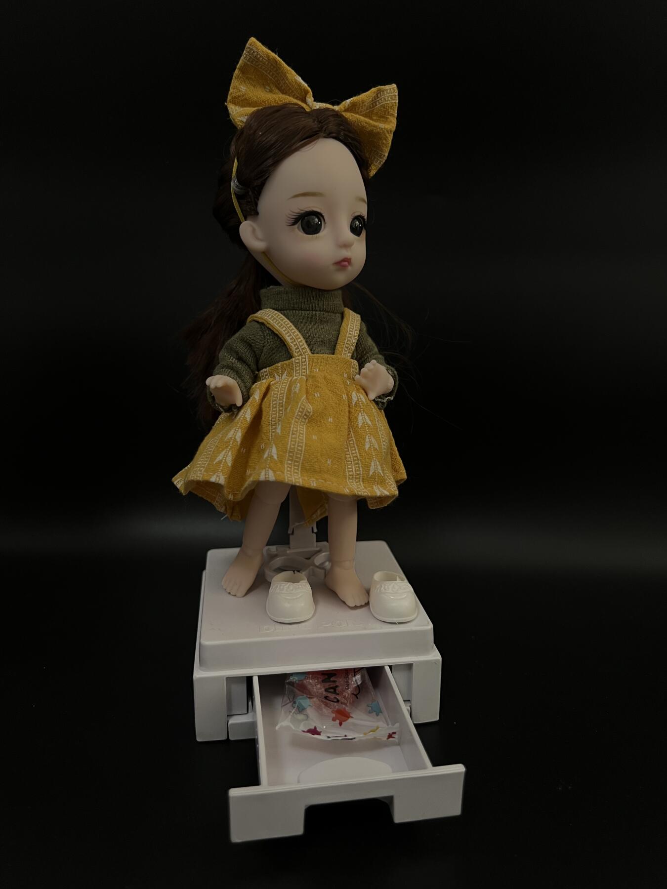 零元拍：正版食玩叮小马娃娃，可动素体，无瑕疵。积木格纳库收纳箱，底部抽屉可开，内含糖果一枚，购于伊藤洋华堂。高21.5CM（格纳库）无包装盒。