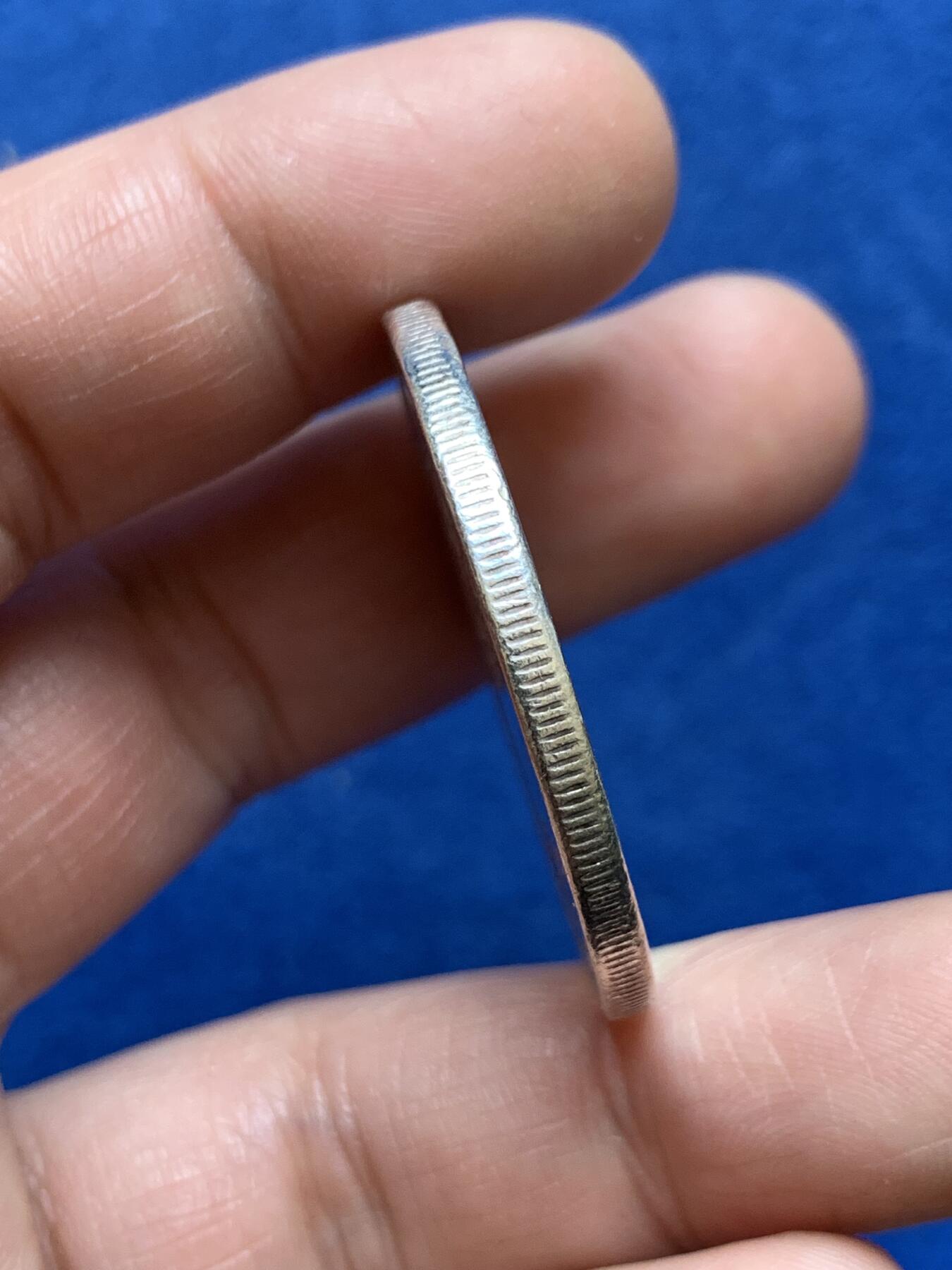 《竞宝斋》第477场 周日，周一 2场连拍 （全场包邮）欢迎送拍 美国1889年摩根1美元银币