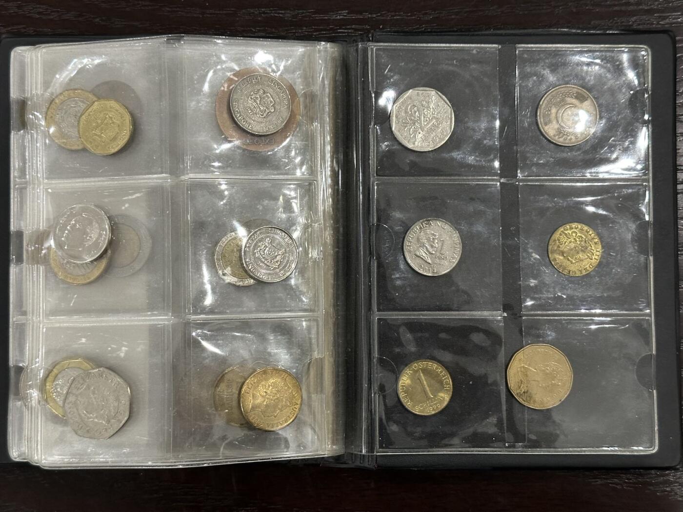 丙午马年四月第二场 。本期更新各类稀有品种 一整册10页，60枚稀有各国非流通硬币，包含有1908年10美分银元，1915年1法郎银元，1768年英国代币以及各种最高面值的各国硬币，详细看图片。全部都是相当不错的品种，而且无一重复！