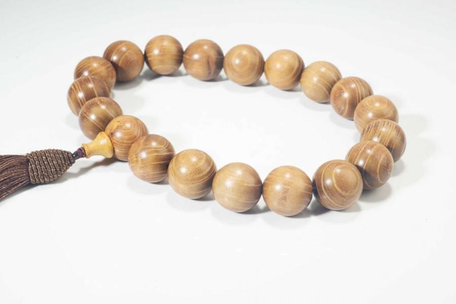 上海都达杂项专场六十六【全场包邮】 天然金丝楠木2.0手持圆珠手串 附鉴定证书63-312