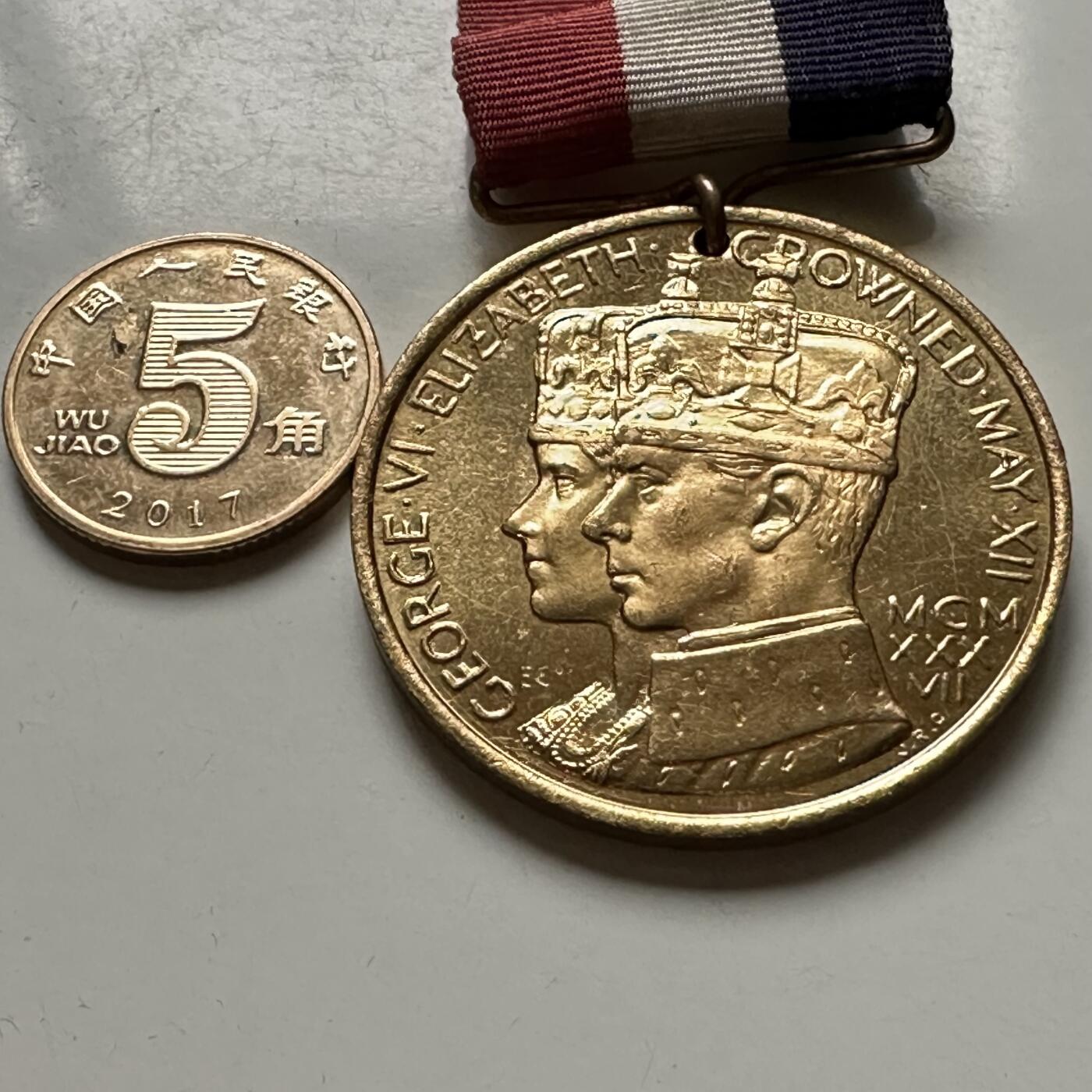 🌹外币初藏🌹🐯2026年第38场   每周二四六晚8️⃣点 世界钱币 英国 1937年 乔治六世 伊丽莎白王后 英联邦版图 加冕纪念章 铜镀金官方版本35.6毫米