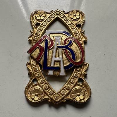 🌹外币初藏🌹🐯2026年第38场   每周二四六晚8️⃣点 世界钱币 - 英国共济会体系 · RAOB（皇家史前水牛兄弟会）专属荣誉标牌 32 × 53 毫米