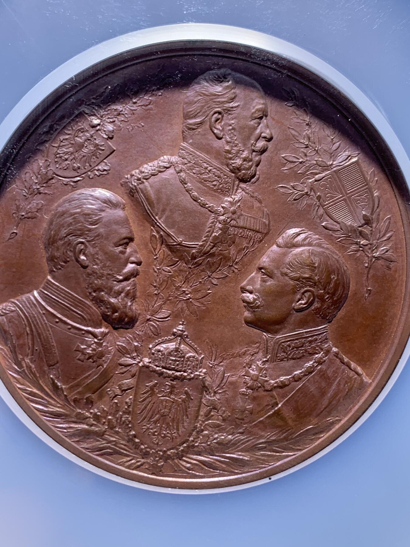 《竞宝斋》第477场 周日，周一 2场连拍 （全场包邮）欢迎送拍 NGC MS63BN 1895年德国普法战争胜利25周年三皇纪念基尔运河开通大铜章 德系名章之一 加大加厚盒