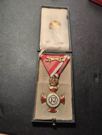 靖甫拍卖第九场 - 奥匈金级带冠功勋十字勋章带原盒