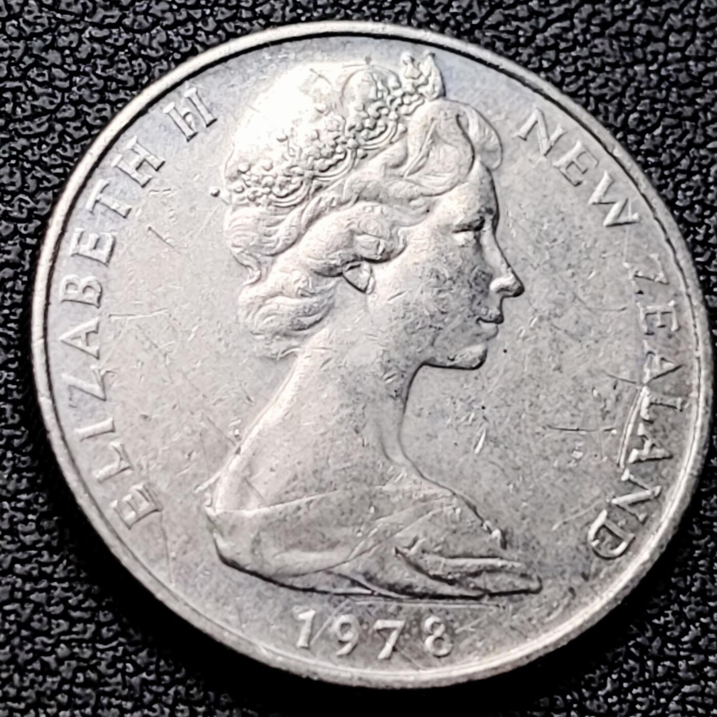 泉币菌-第220场-拍品多 请提前出价 。