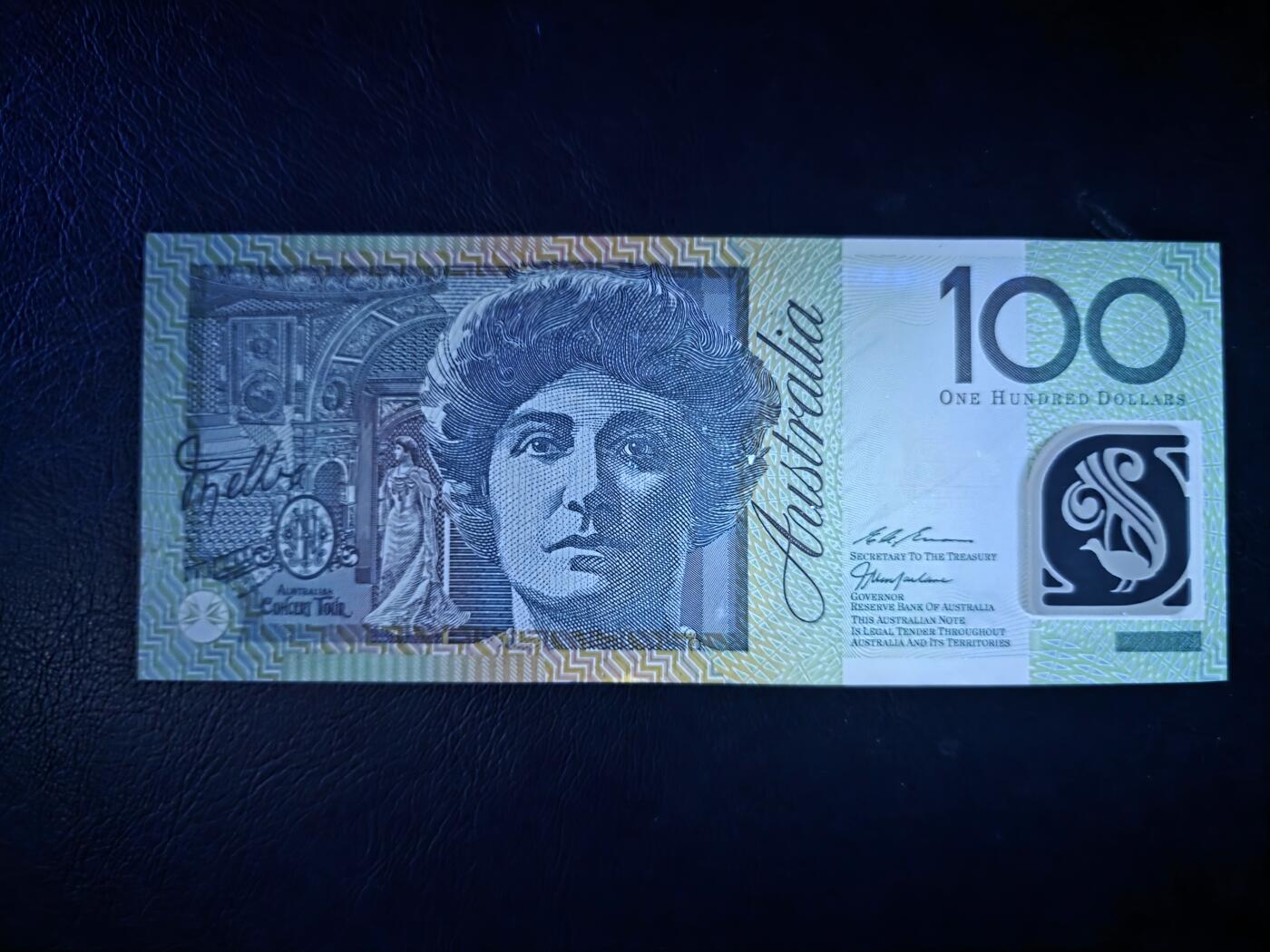 叁拾收藏第35期 澳大利亚上一版本1999年100元塑料钞（全程无47，音乐家梅尔巴）  UNC